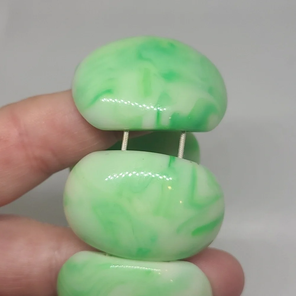 VINTAGE Classic Acrylic Resin Wide Cuff Stretch Bracelet - Picture 6 of 13